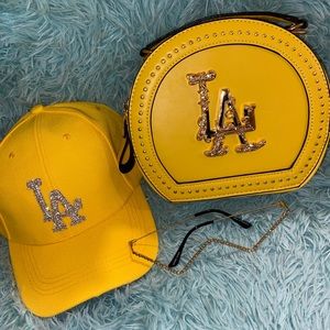 Yellow LA set 40$